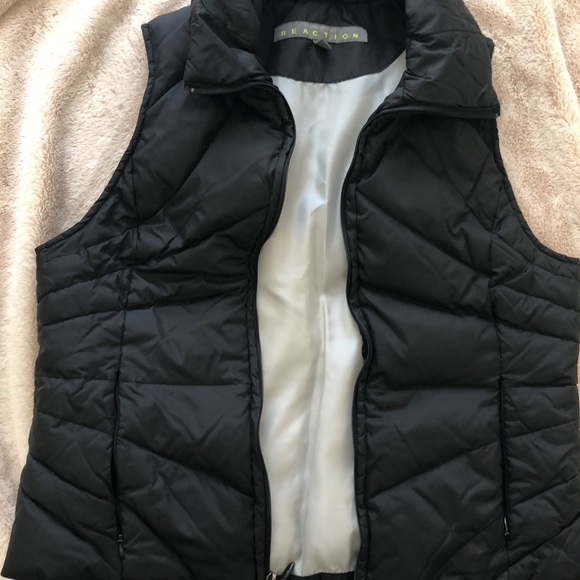 NWOT Kenneth Cole Reaction Down Vest, Women’s, Medium, Black - Picture 10 of 10